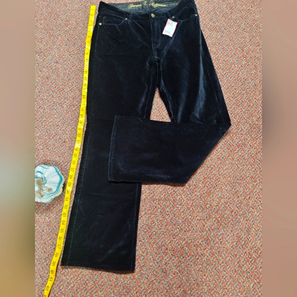 Cookie Johnson (Grace) Bootcut black pants